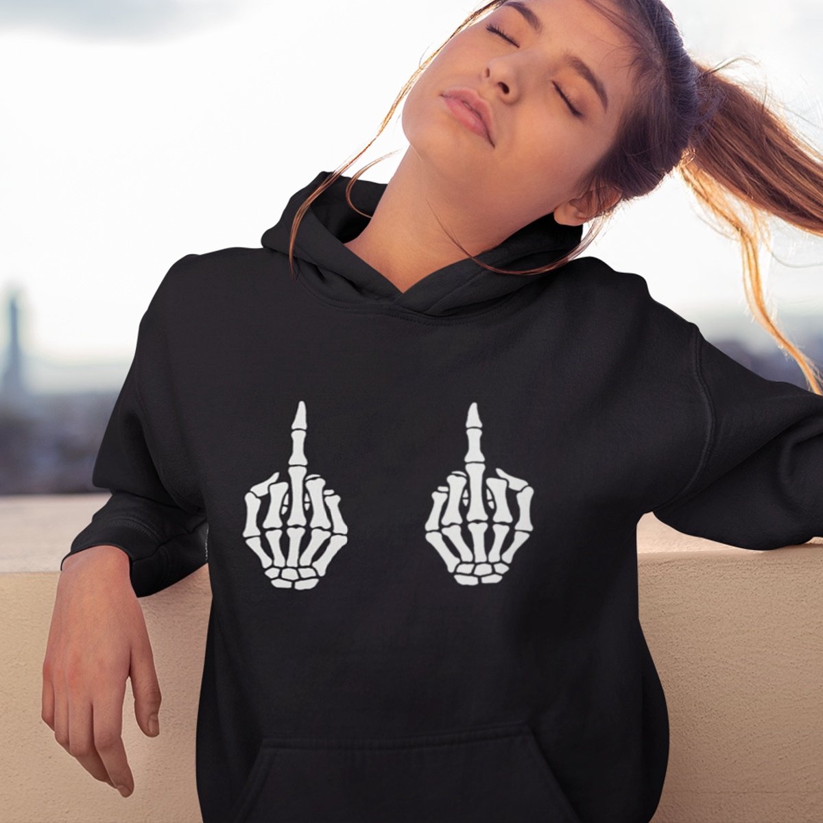 Halloween Hoodie - Two Middle Fingers (MAAT XS - UNISEKS FIT) - Halloween kostuum voor volwassenen - Dames & Heren