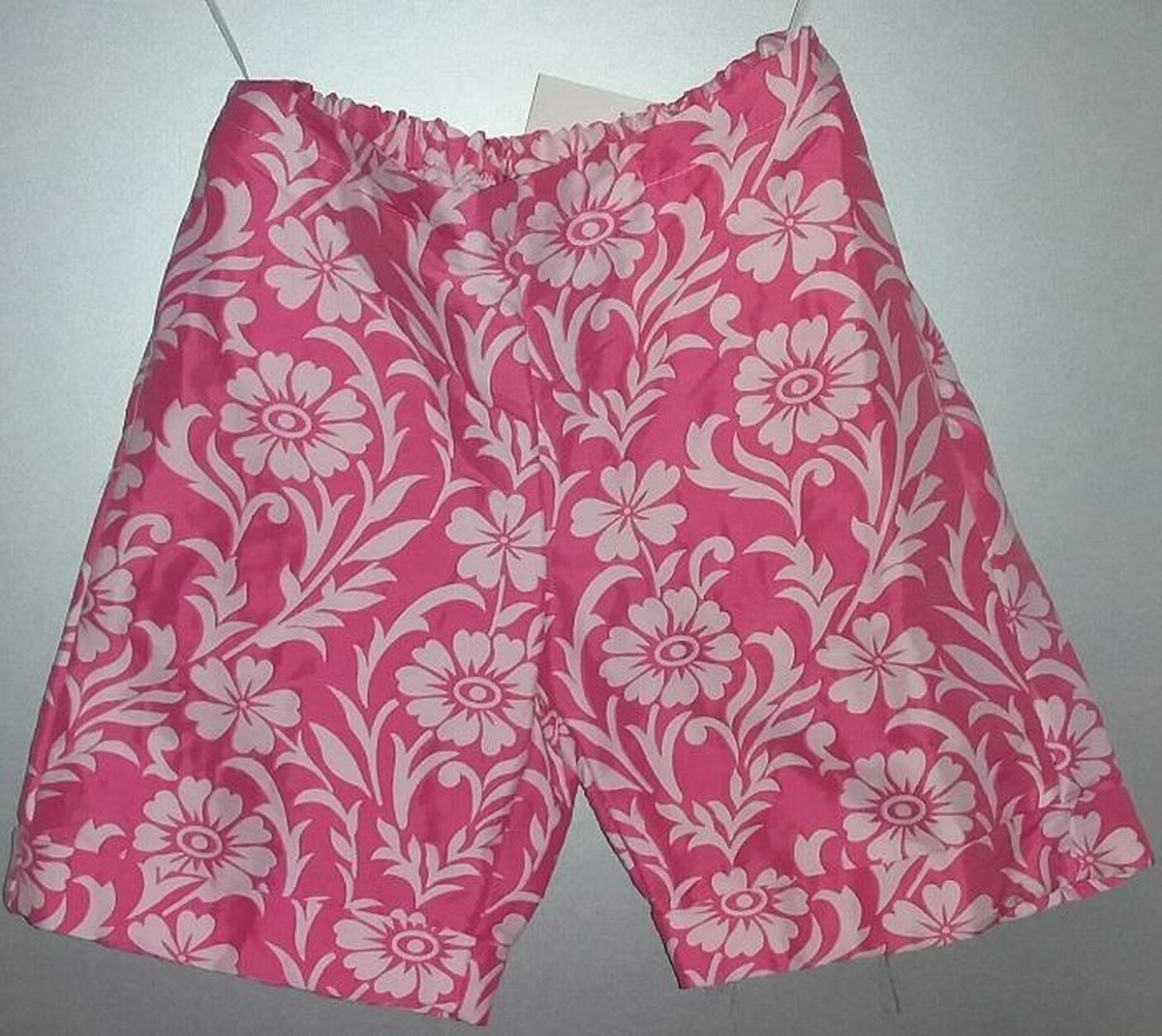 korte broek - roze -bloemen - maat 38